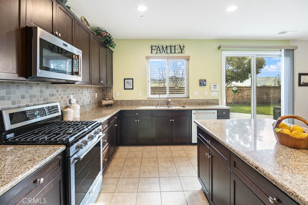 24061 Grafton Avenue