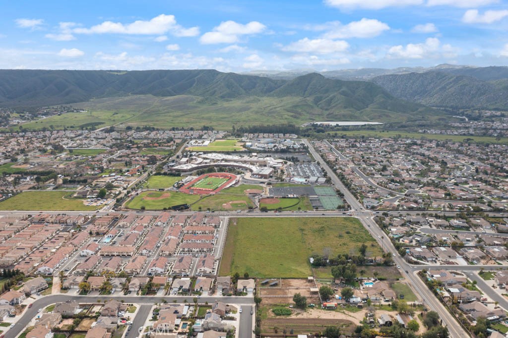 24061 Grafton Avenue