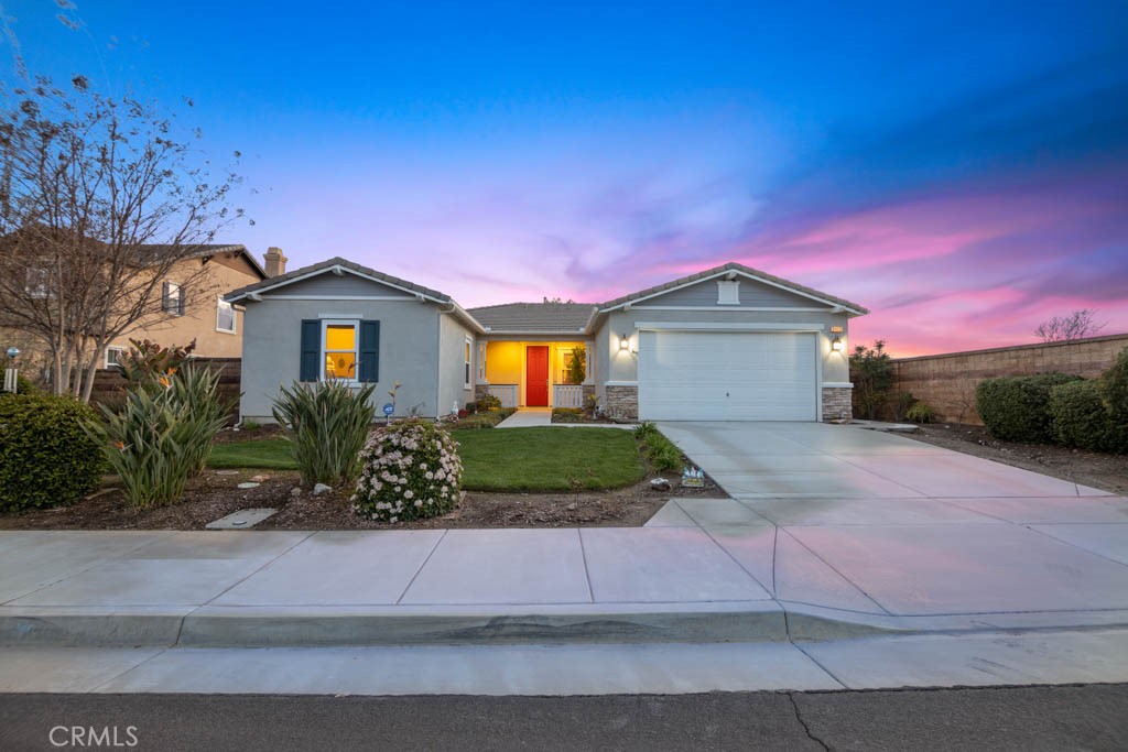 24061 Grafton Avenue