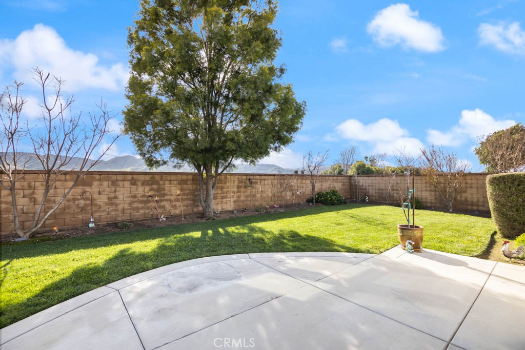 24061 Grafton Avenue