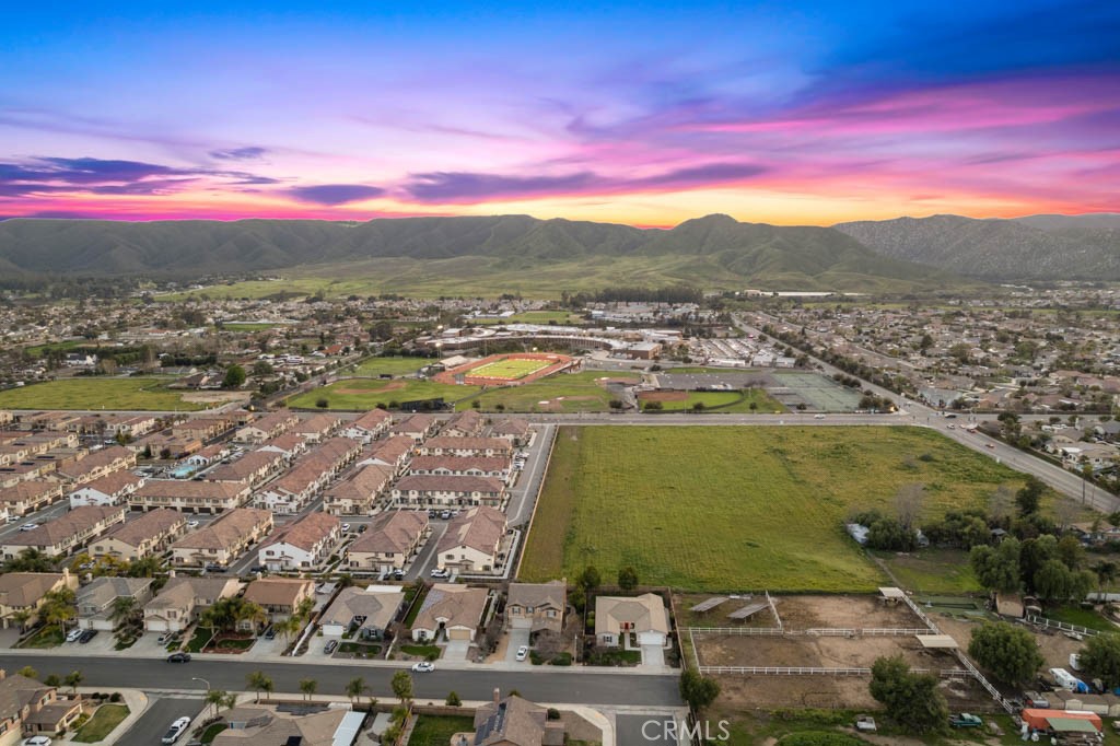 24061 Grafton Avenue