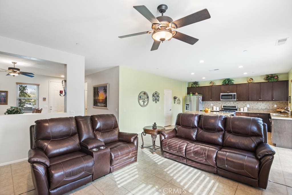 24061 Grafton Avenue