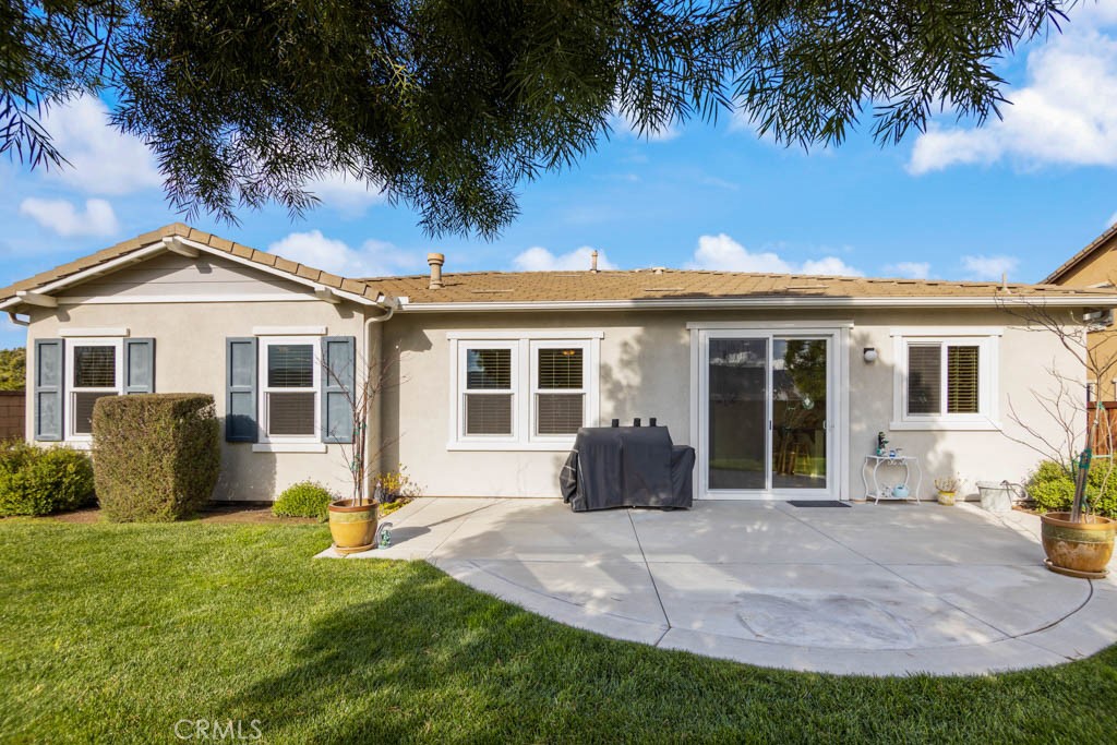 24061 Grafton Avenue