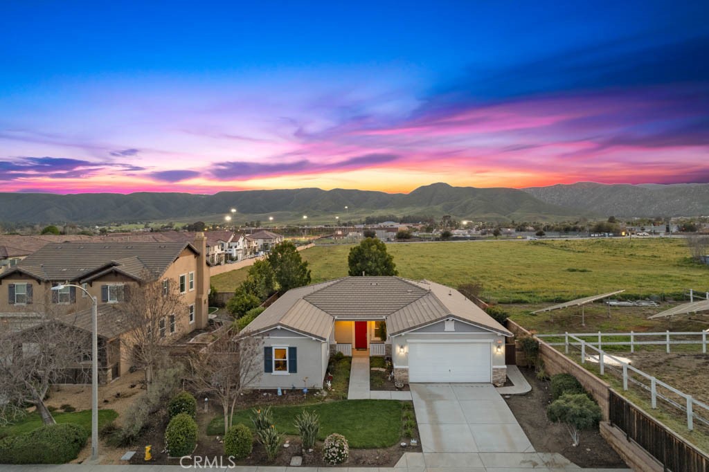 24061 Grafton Avenue