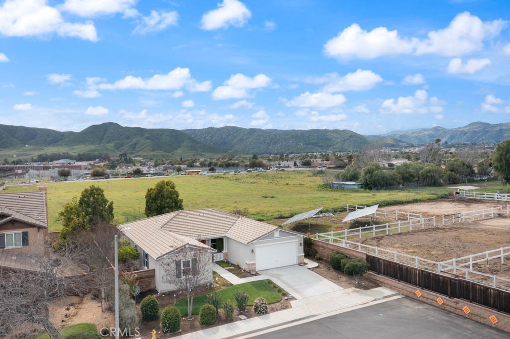 24061 Grafton Avenue