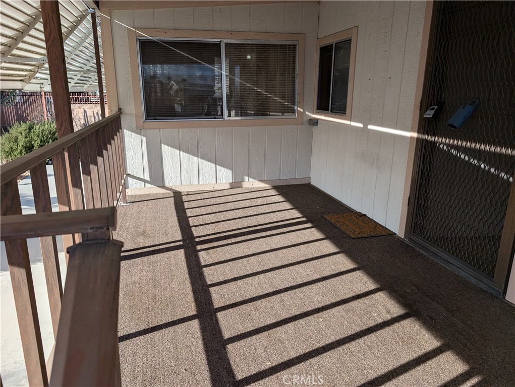 332 N Lyon Avenue 61