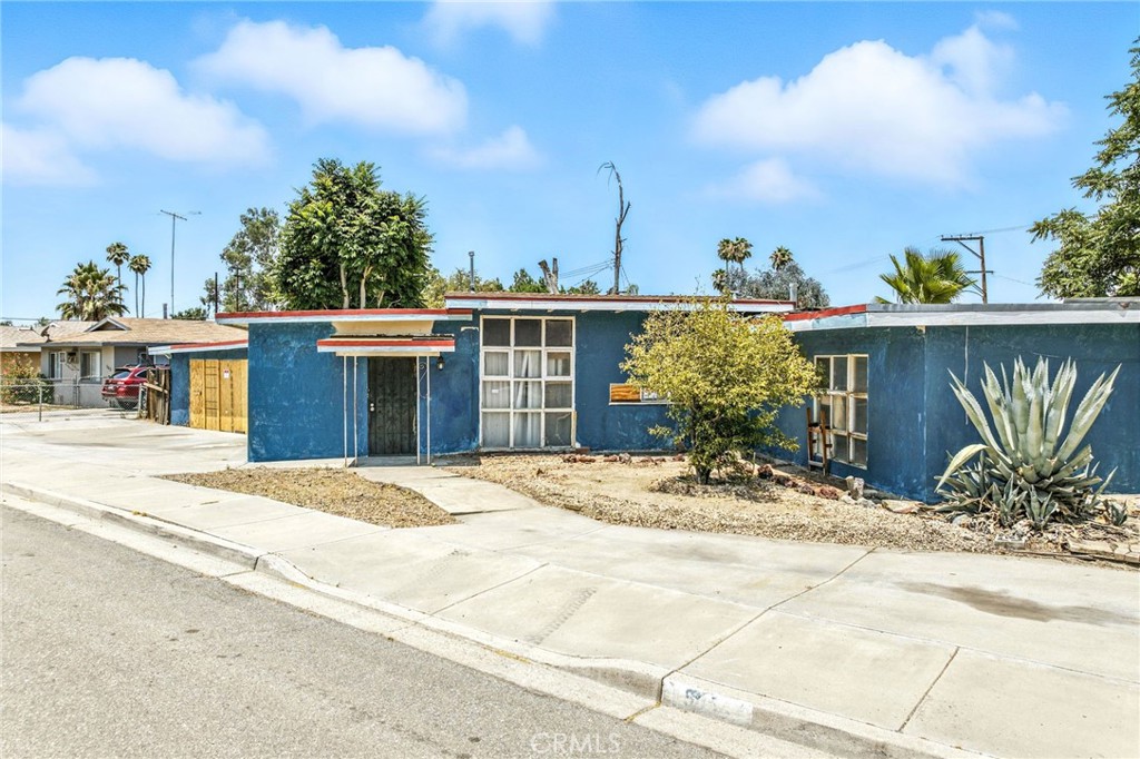 585 E Mead Street