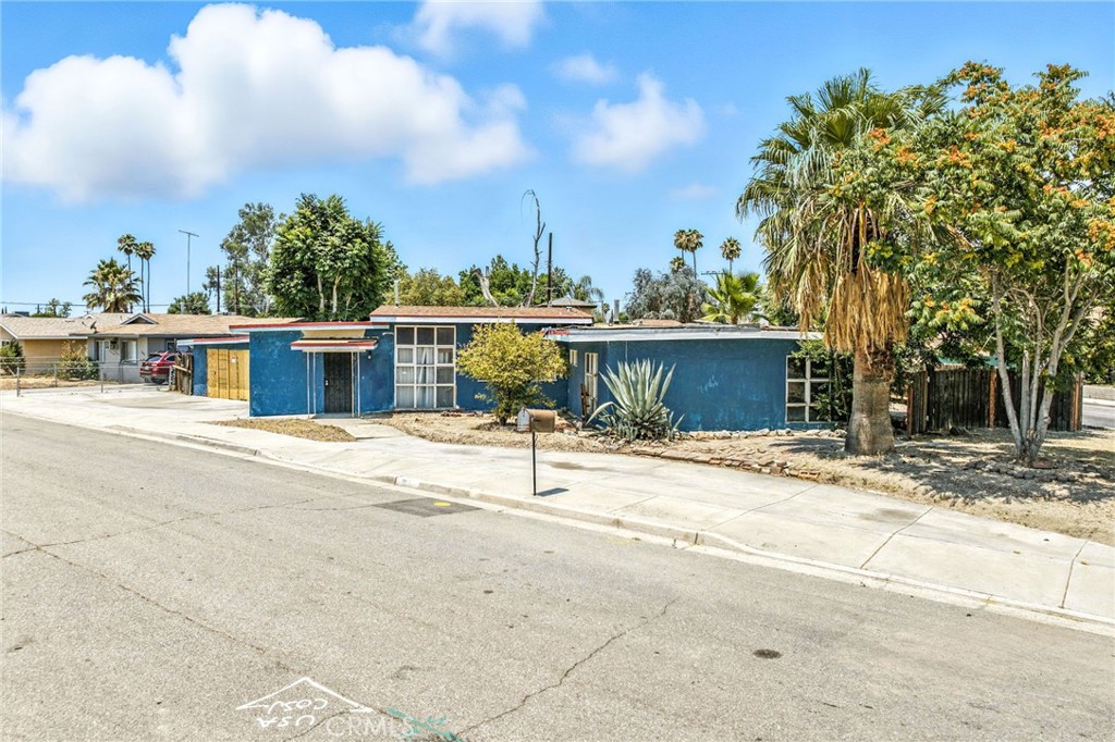 585 E Mead Street