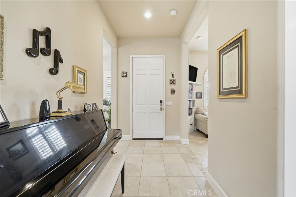 81693 Avenida Sombra