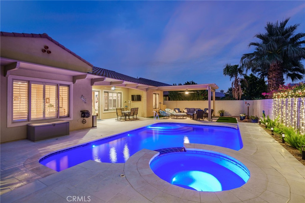 81693 Avenida Sombra