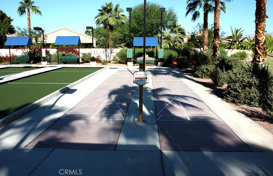 81693 Avenida Sombra