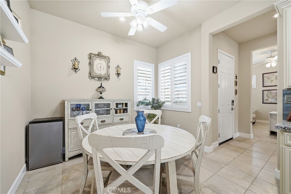 81693 Avenida Sombra