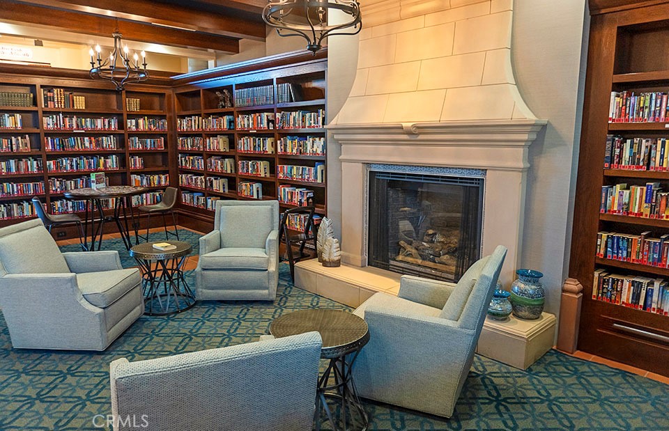 81693 Avenida Sombra