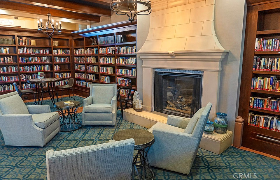 81693 Avenida Sombra