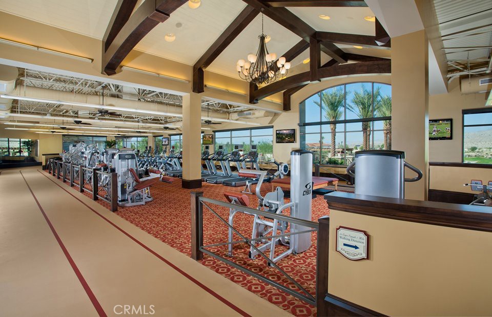 81693 Avenida Sombra