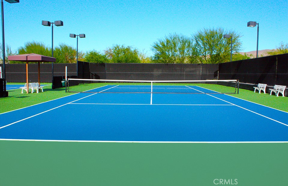 81693 Avenida Sombra