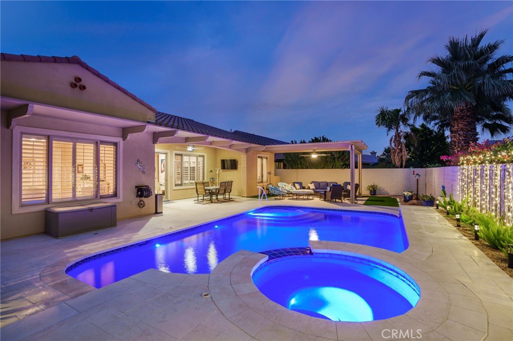 81693 Avenida Sombra