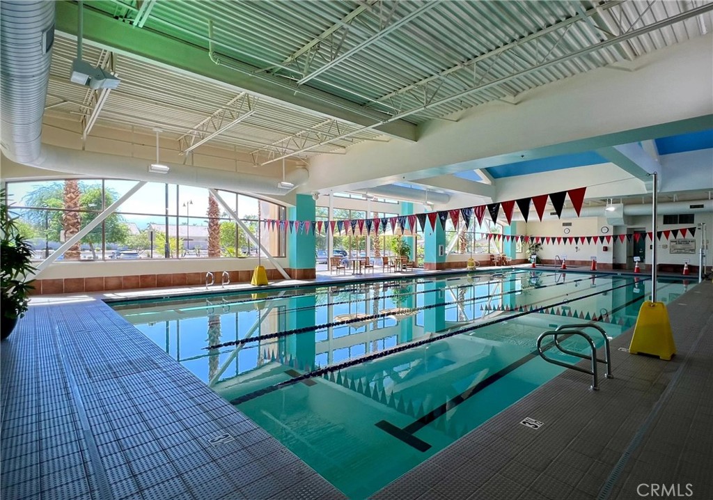 81693 Avenida Sombra