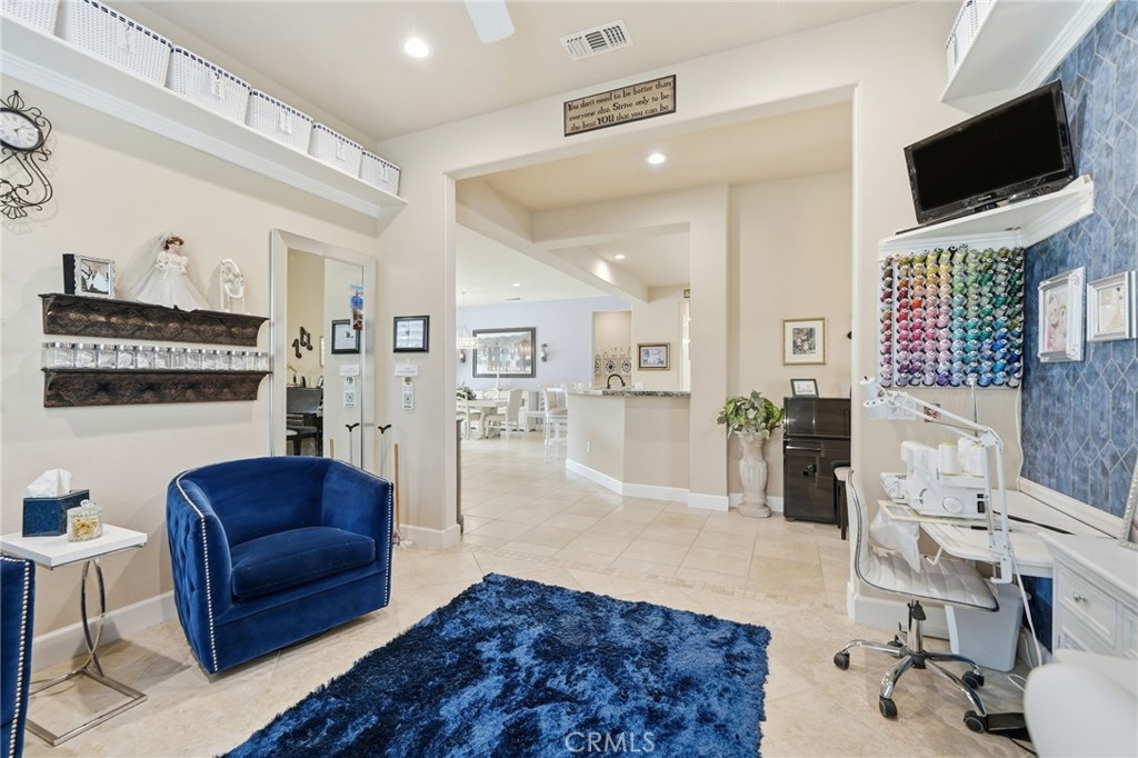 81693 Avenida Sombra