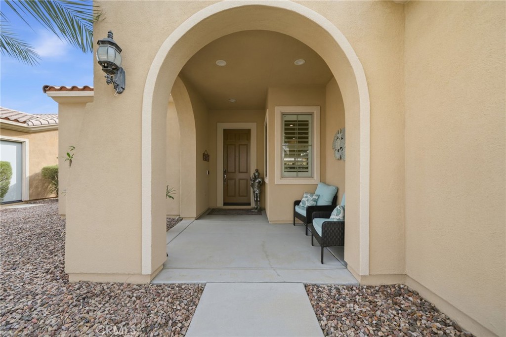 81693 Avenida Sombra