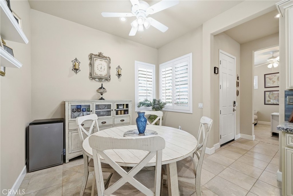 81693 Avenida Sombra