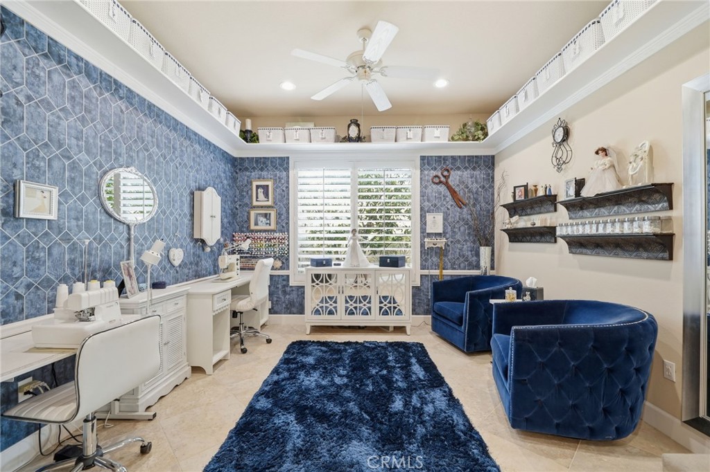 81693 Avenida Sombra