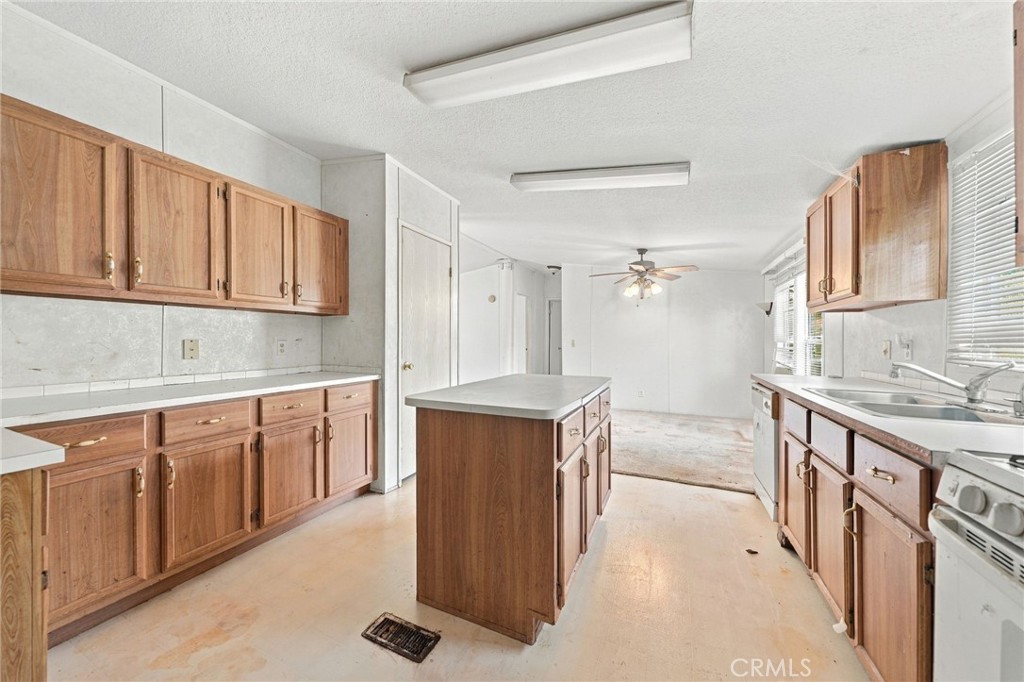 31130 S General Kearny Road 190