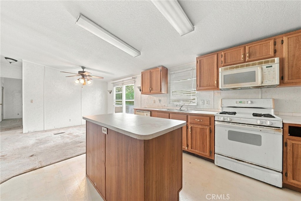 31130 S General Kearny Road 190