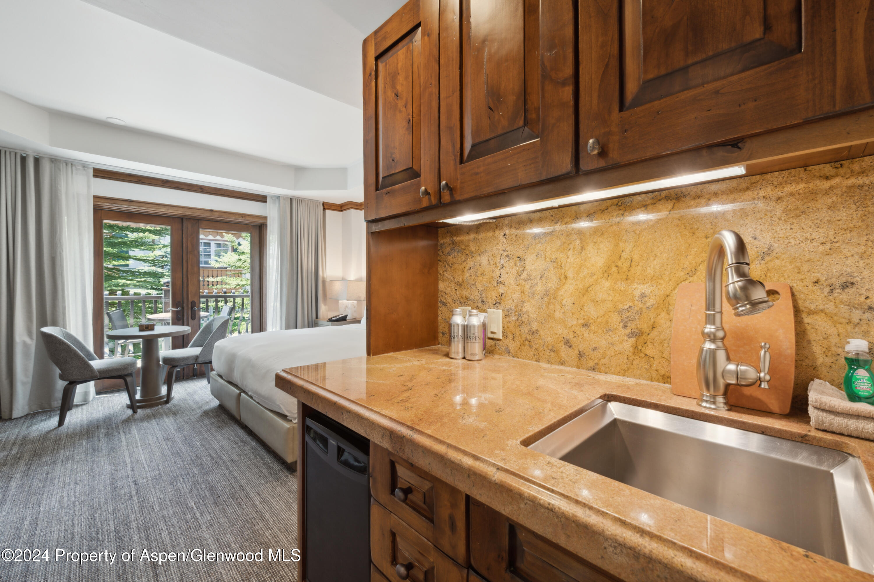 415 E Dean Street, 44ABC Weeks 51/52