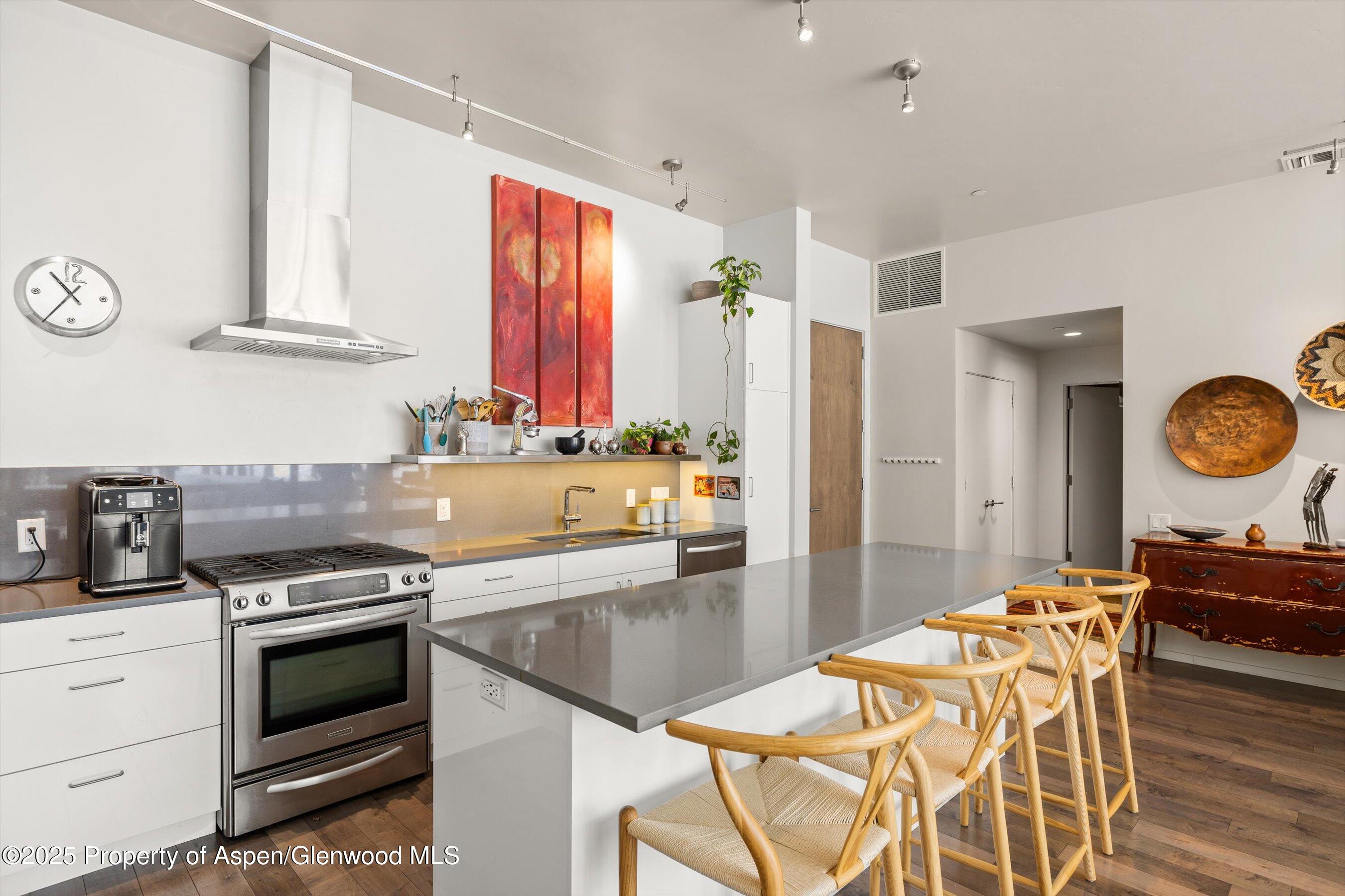 202 Evans Road, 104