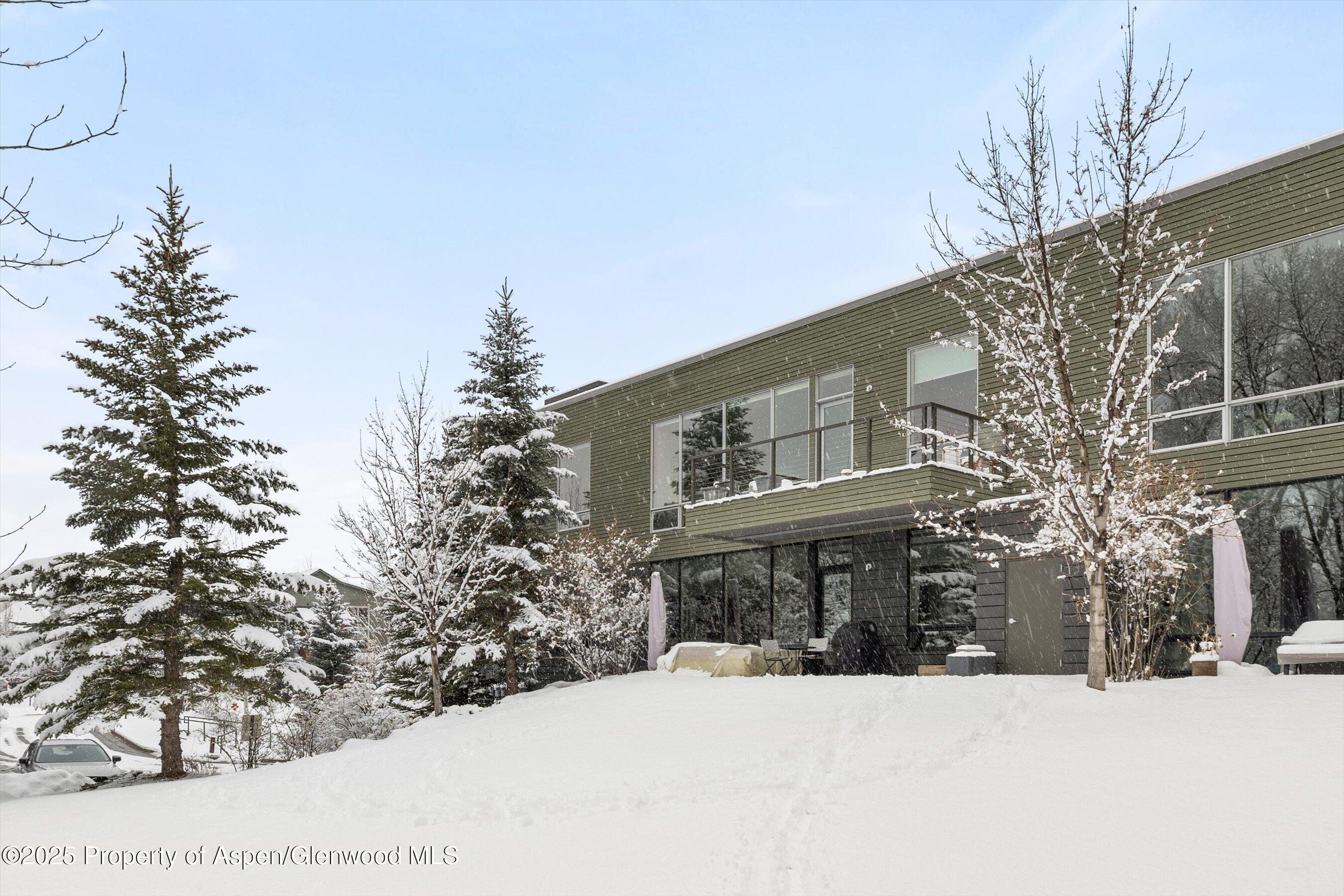 202 Evans Road, 104