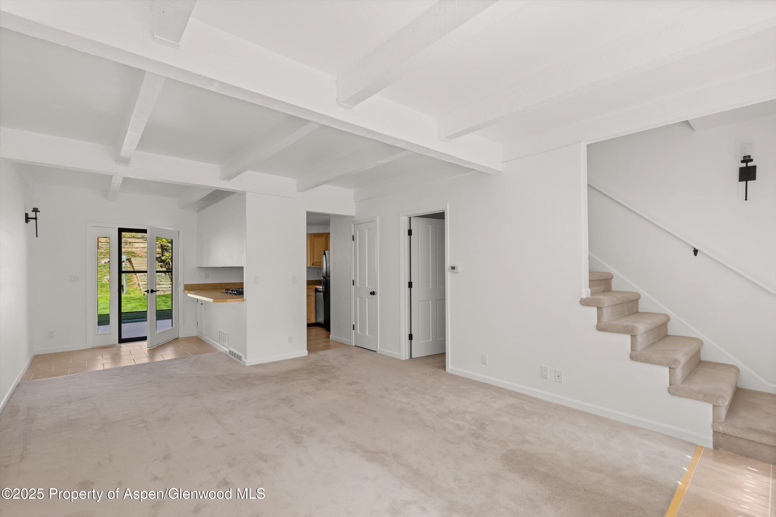 331 Holland Hills Road, 2