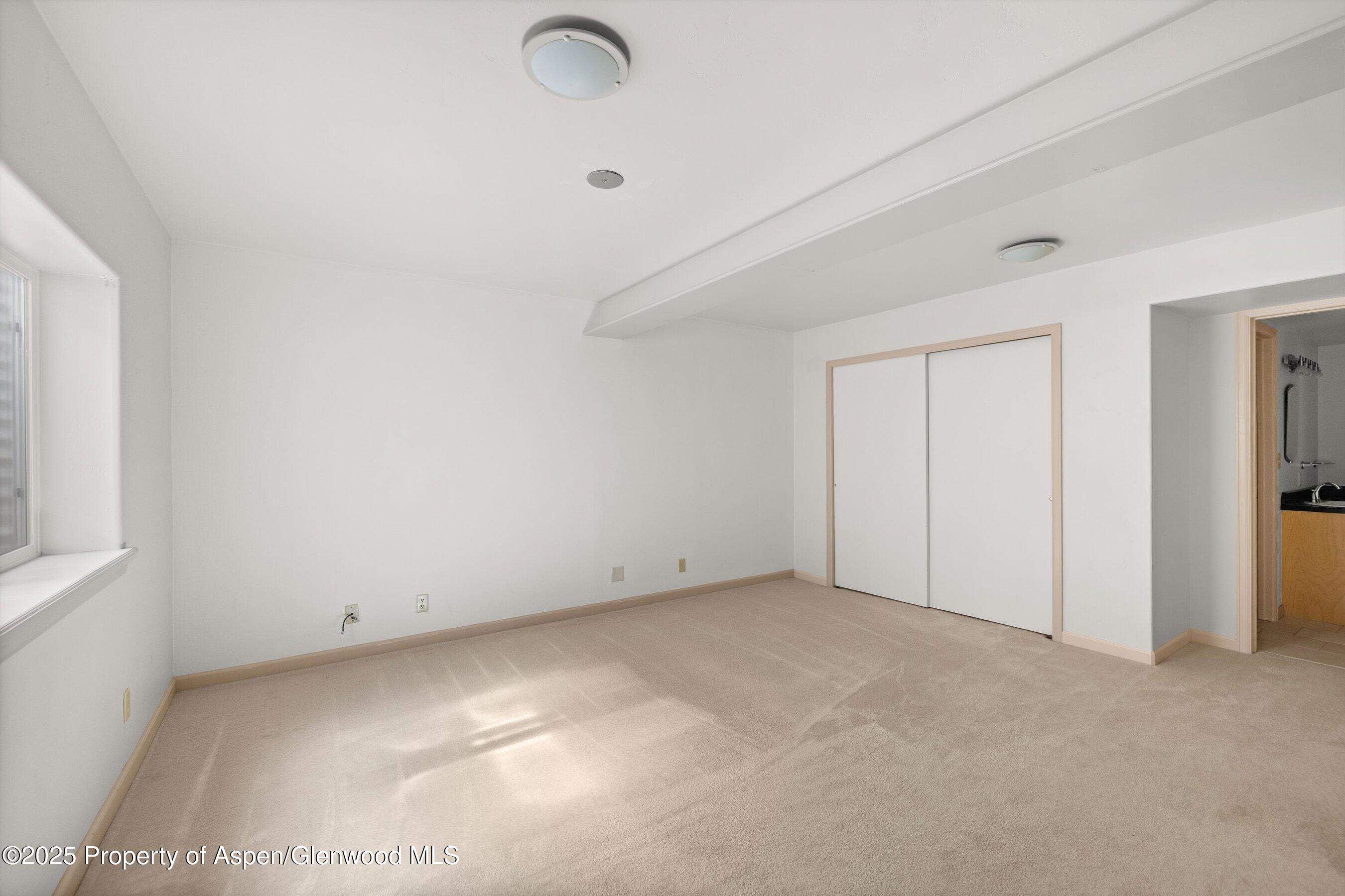 331 Holland Hills Road, 2