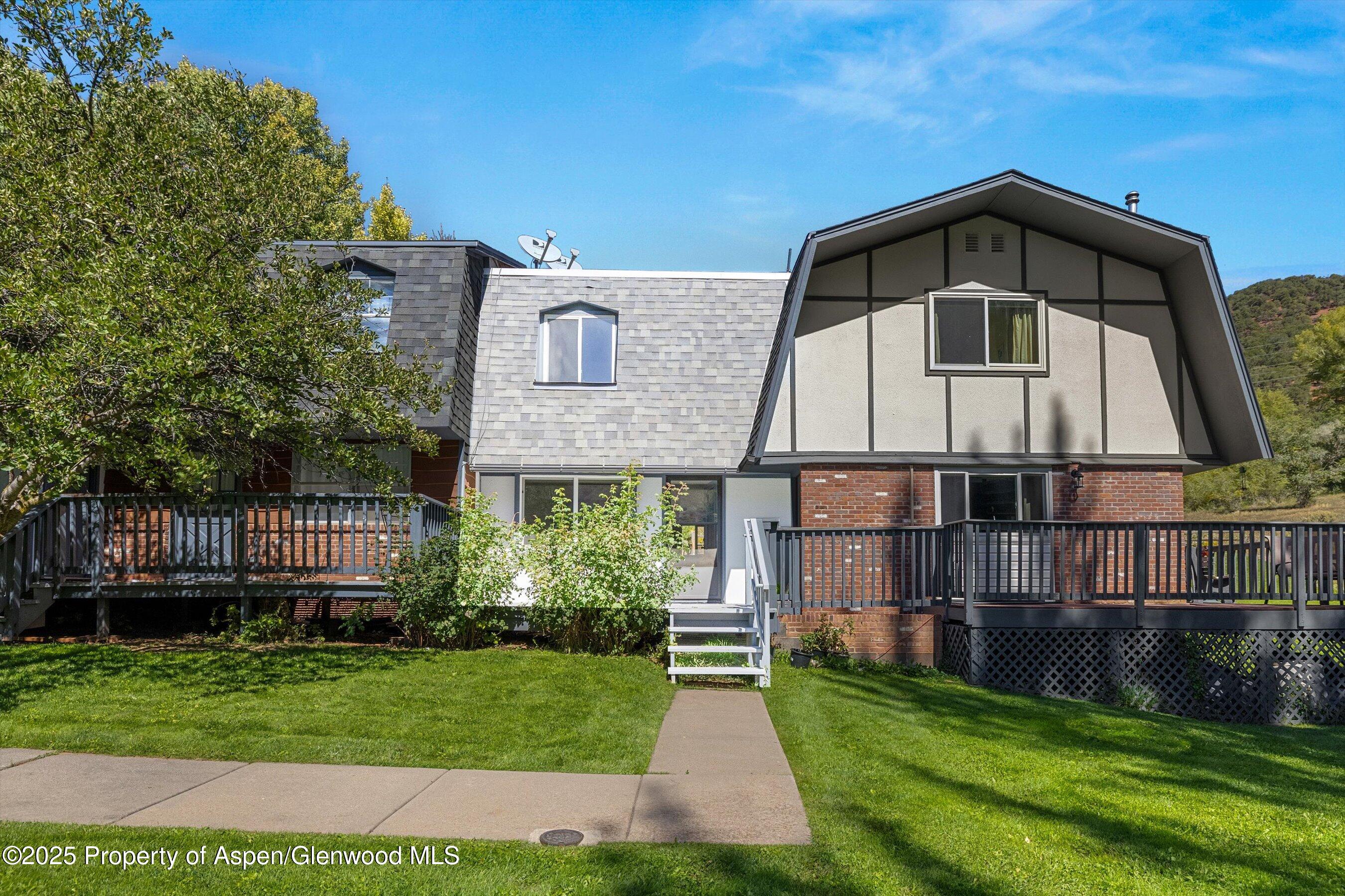 331 Holland Hills Road, 2