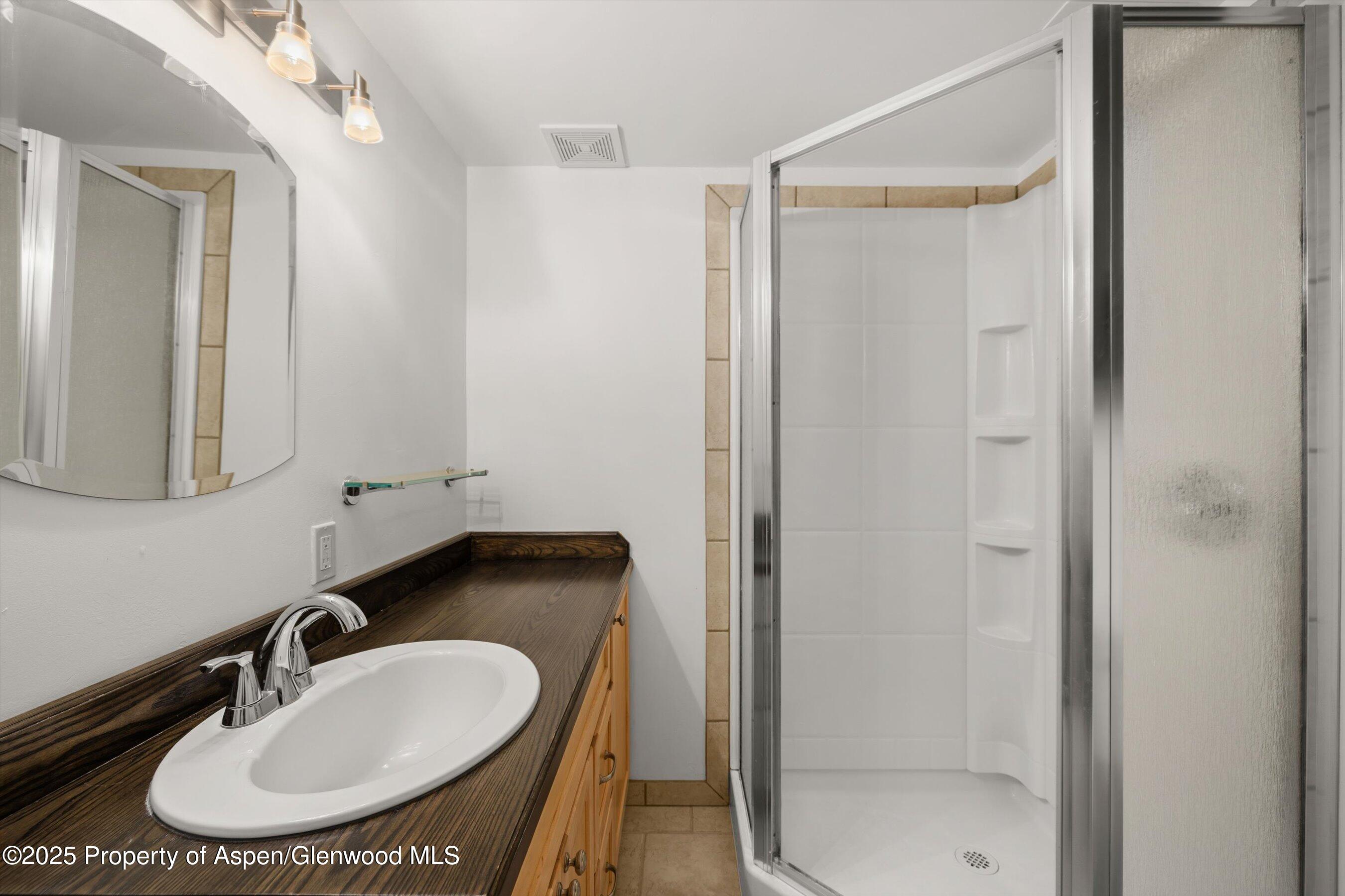 331 Holland Hills Road, 2