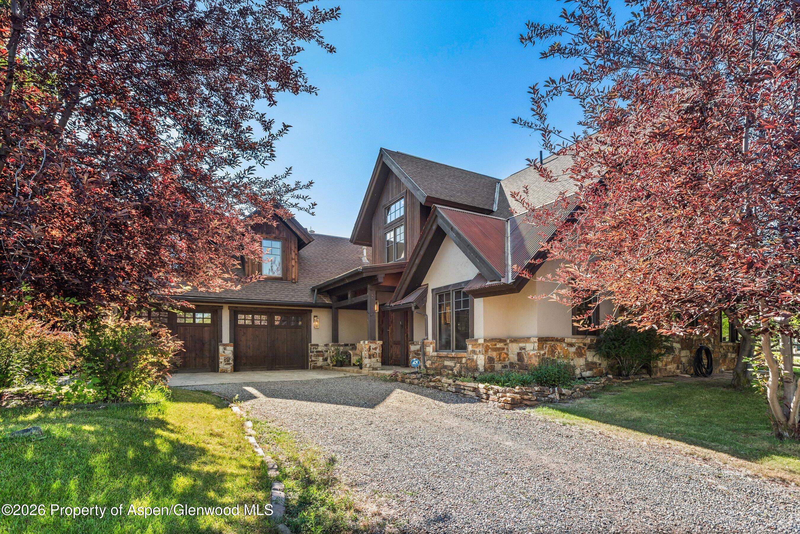 11 Pinon Lane