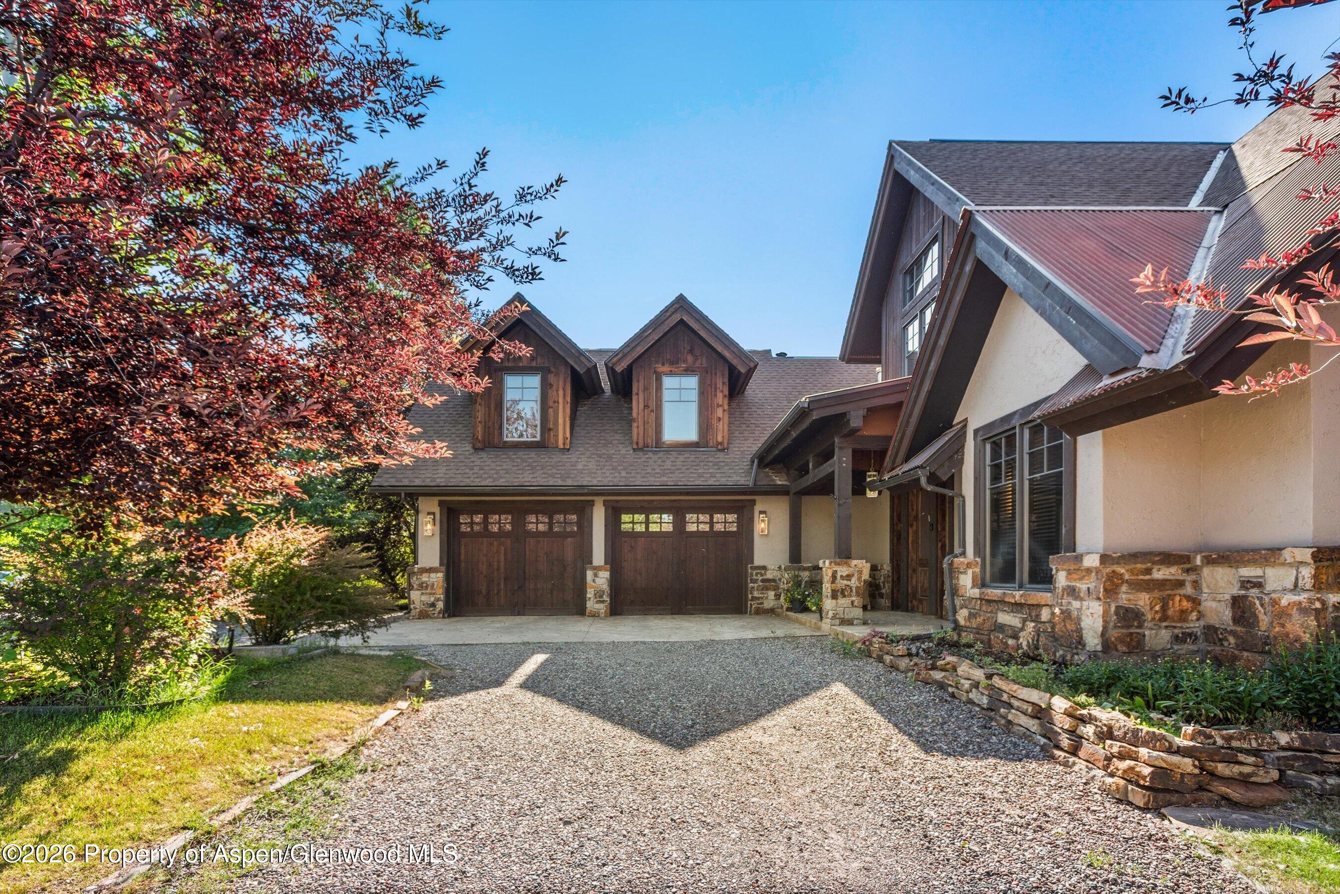 11 Pinon Lane