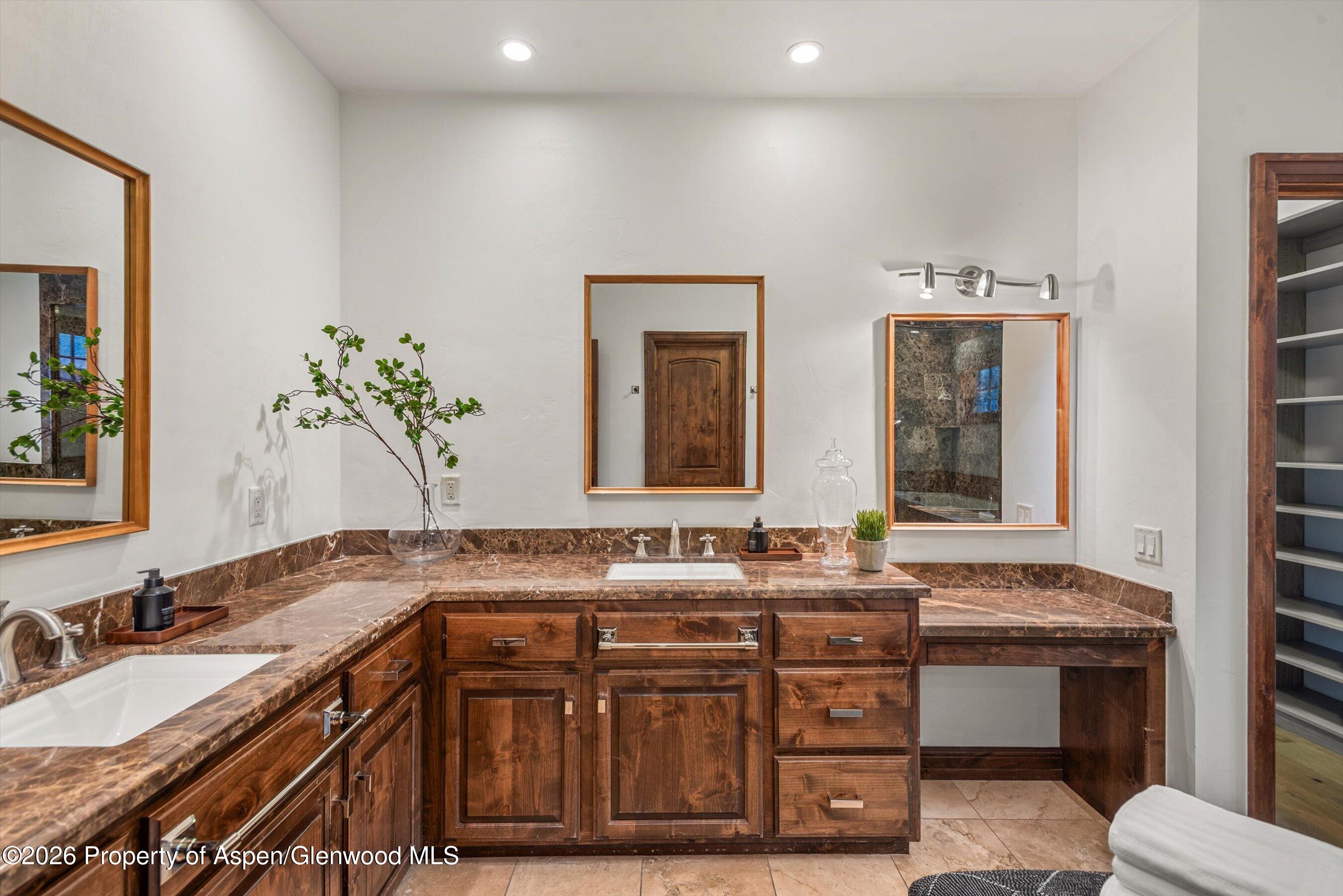 11 Pinon Lane
