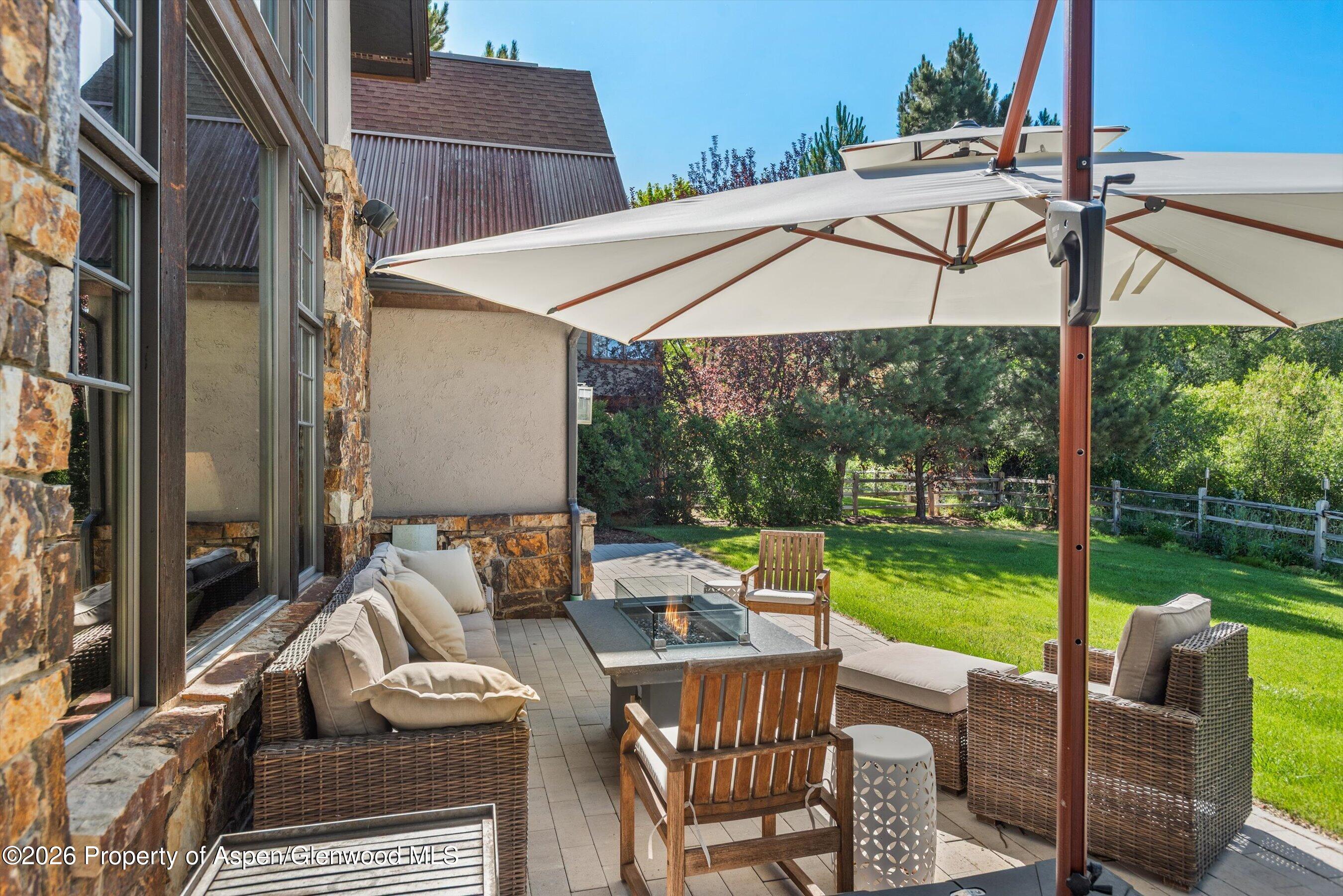 11 Pinon Lane