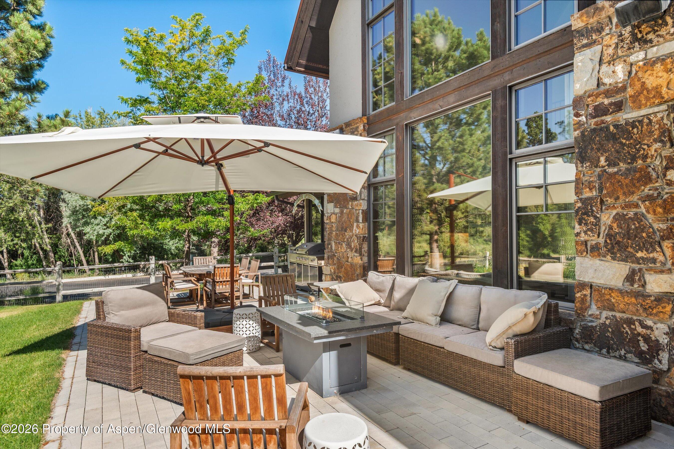 11 Pinon Lane