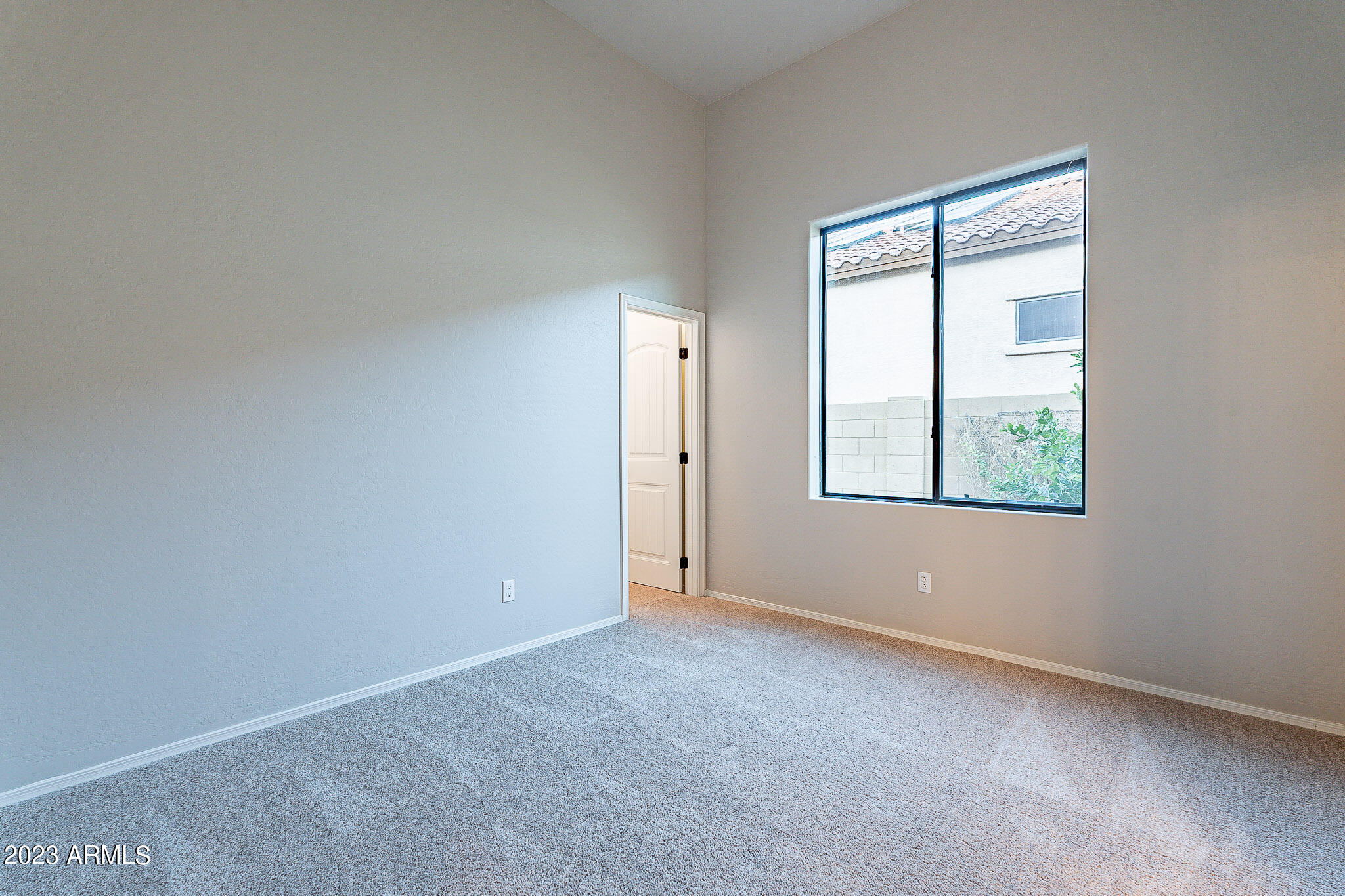 8518 E LOCKWOOD Street