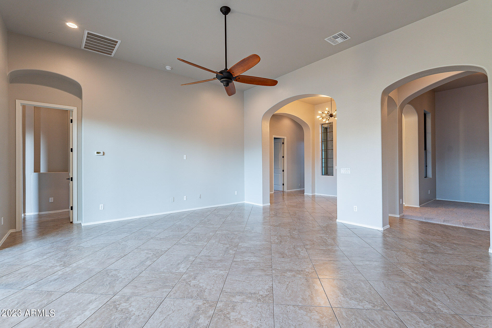 8518 E LOCKWOOD Street