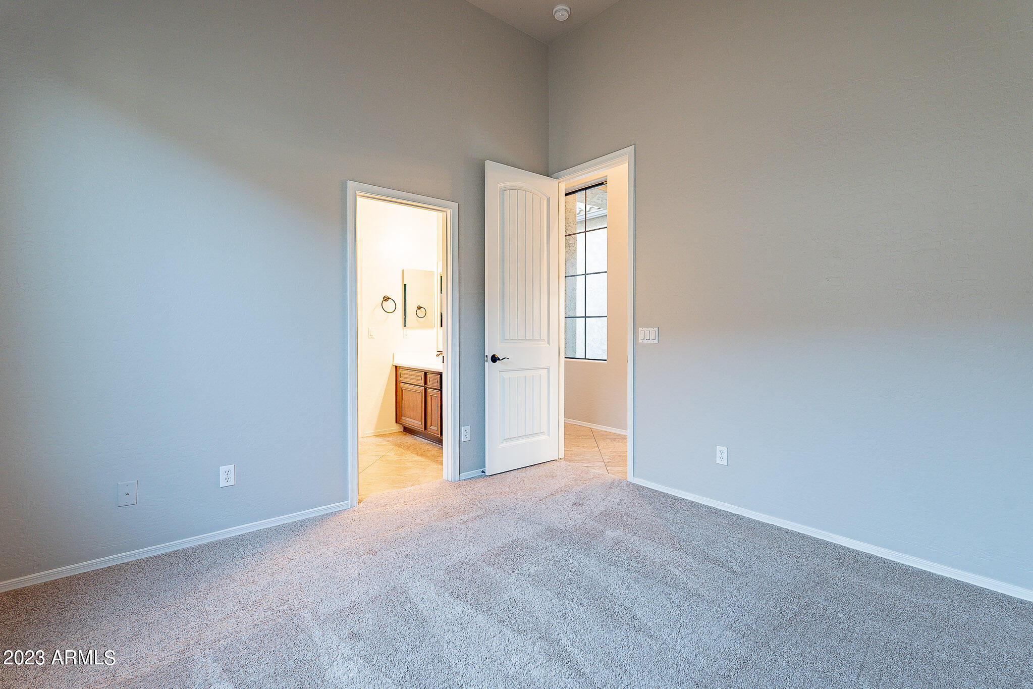 8518 E LOCKWOOD Street