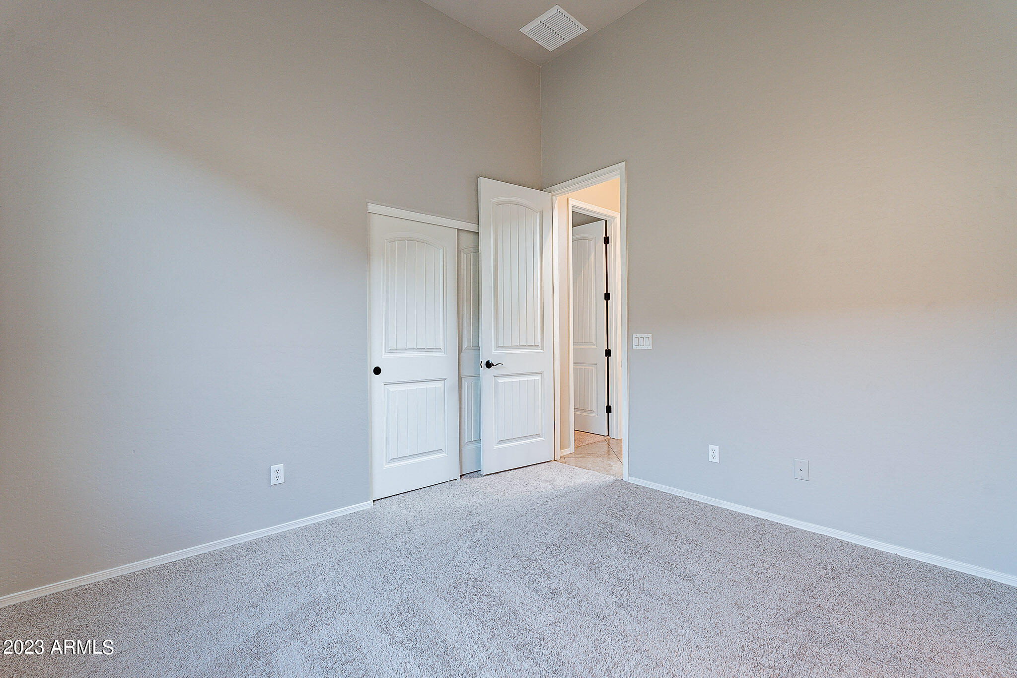 8518 E LOCKWOOD Street