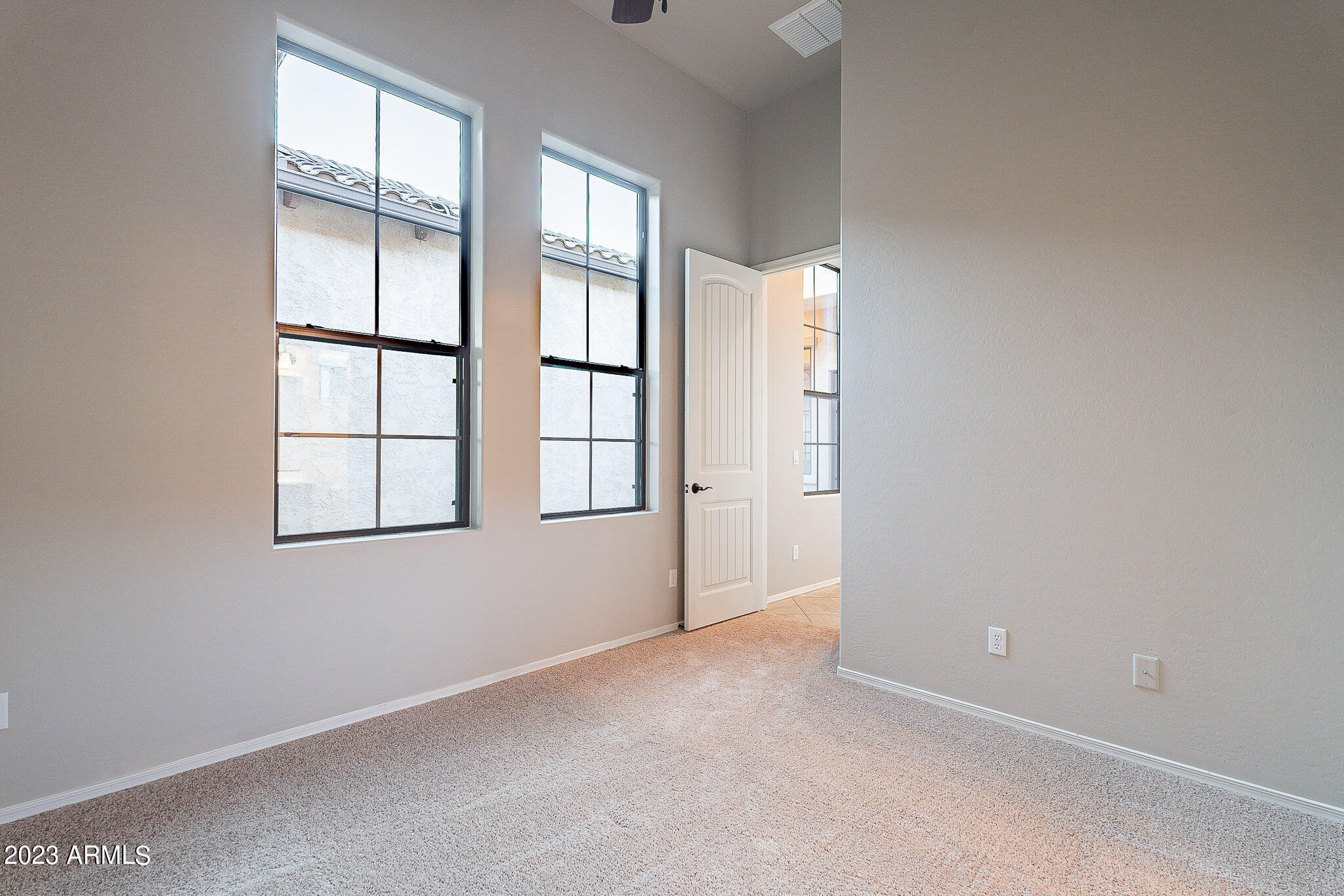 8518 E LOCKWOOD Street