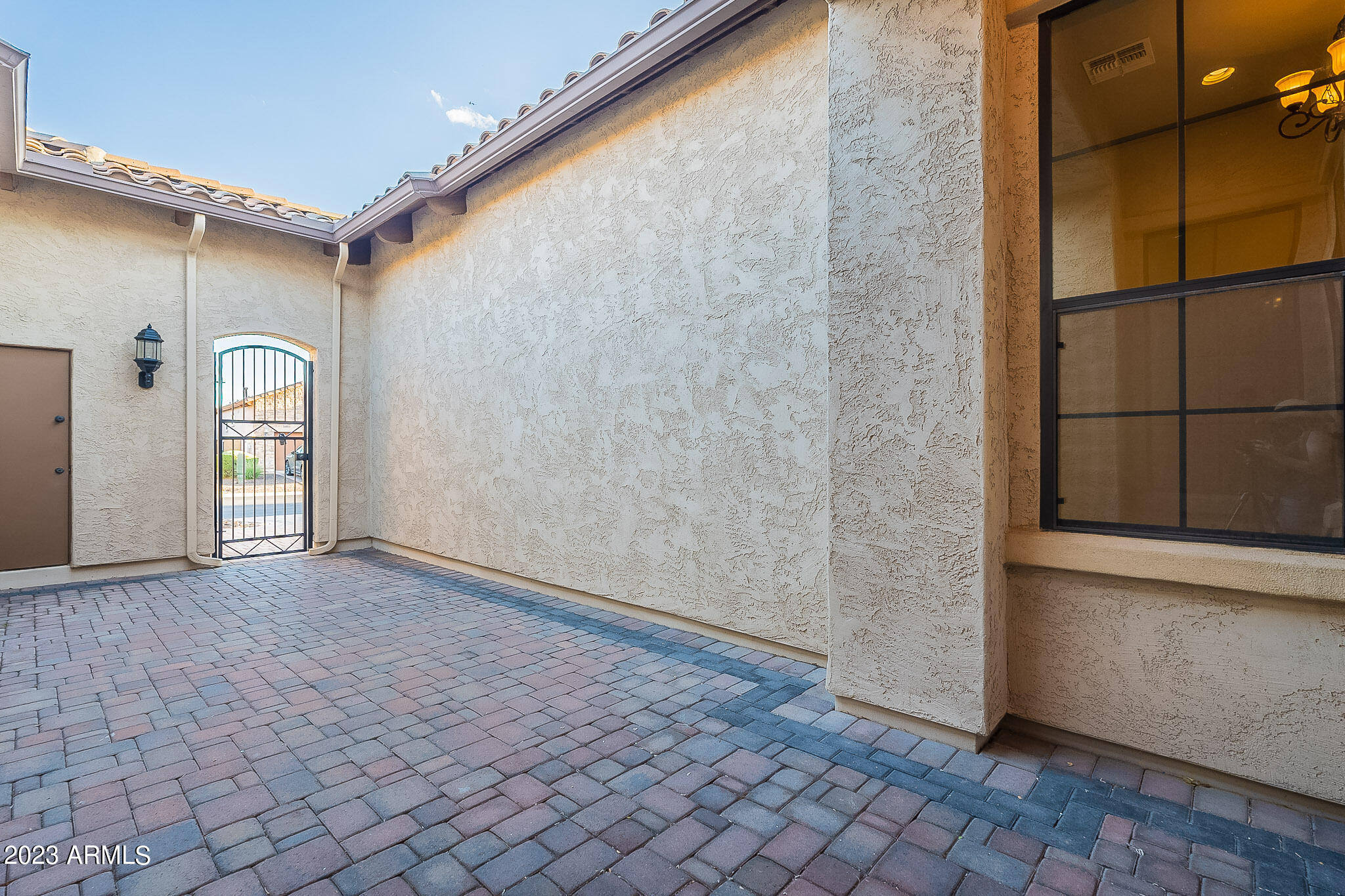 8518 E LOCKWOOD Street