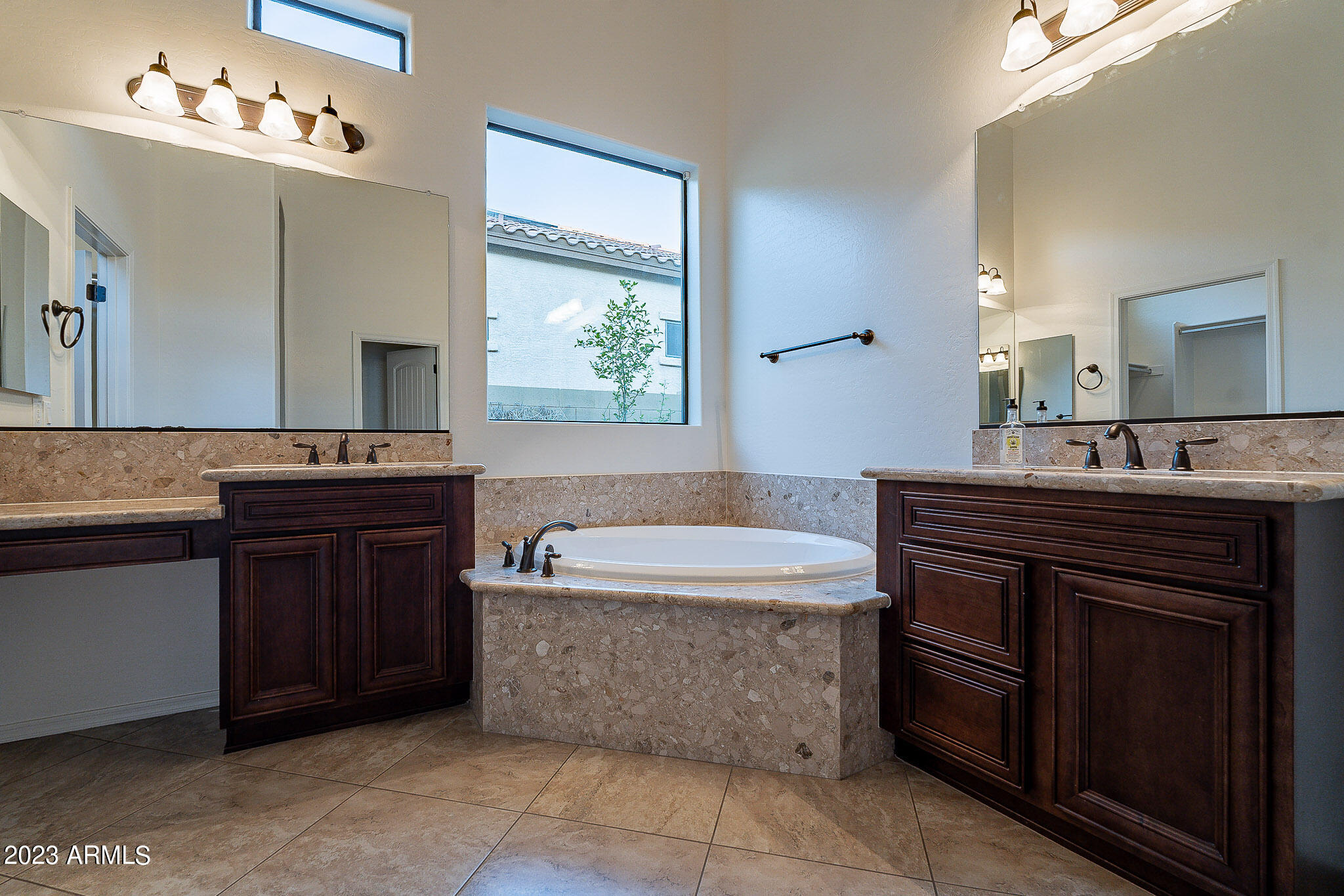 8518 E LOCKWOOD Street