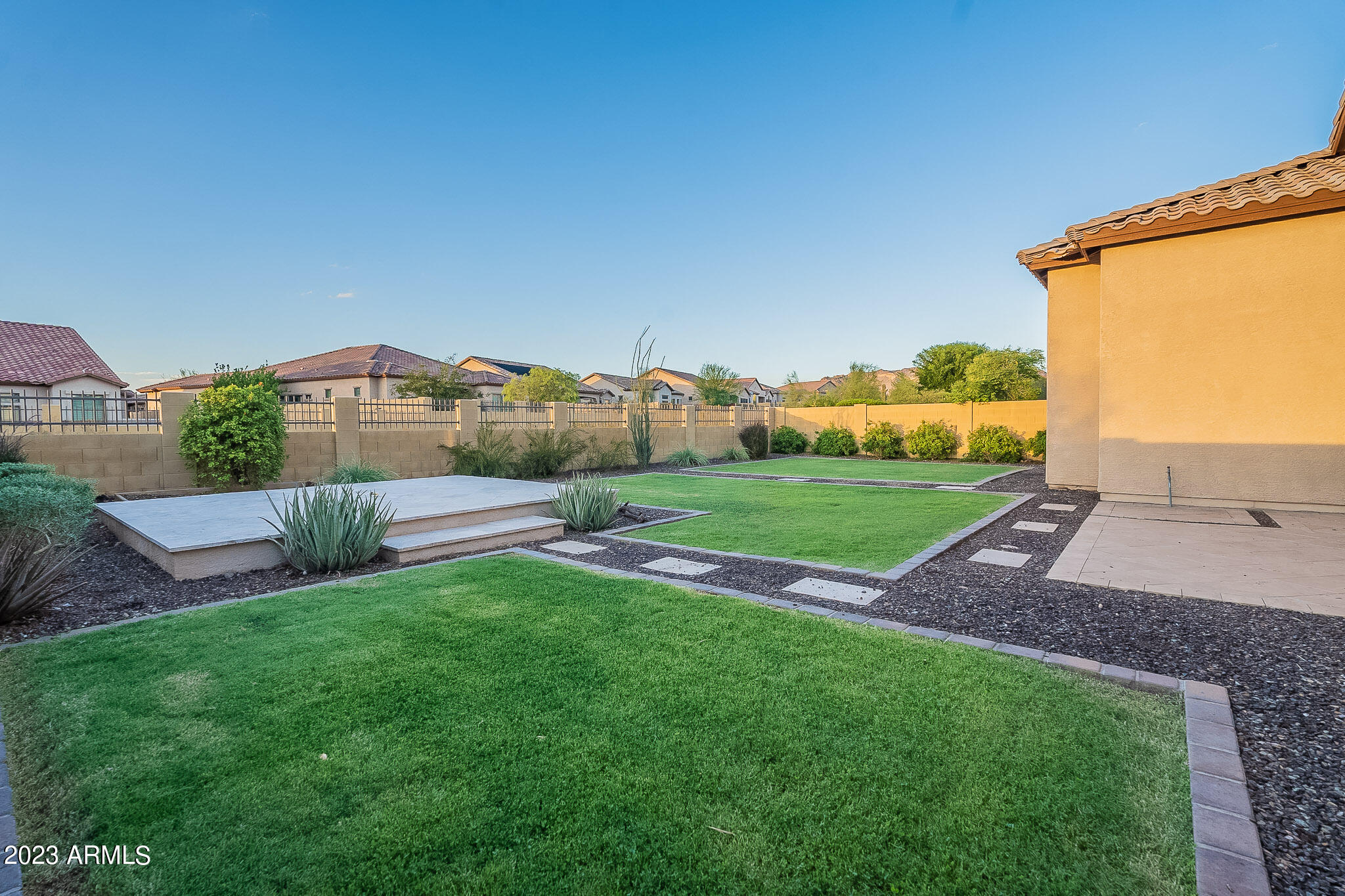 8518 E LOCKWOOD Street