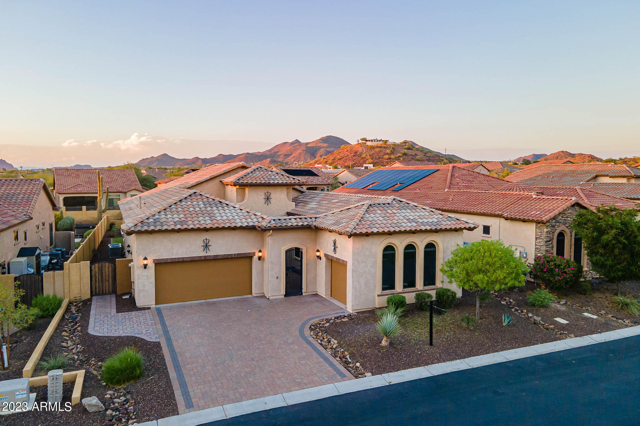 8518 E LOCKWOOD Street