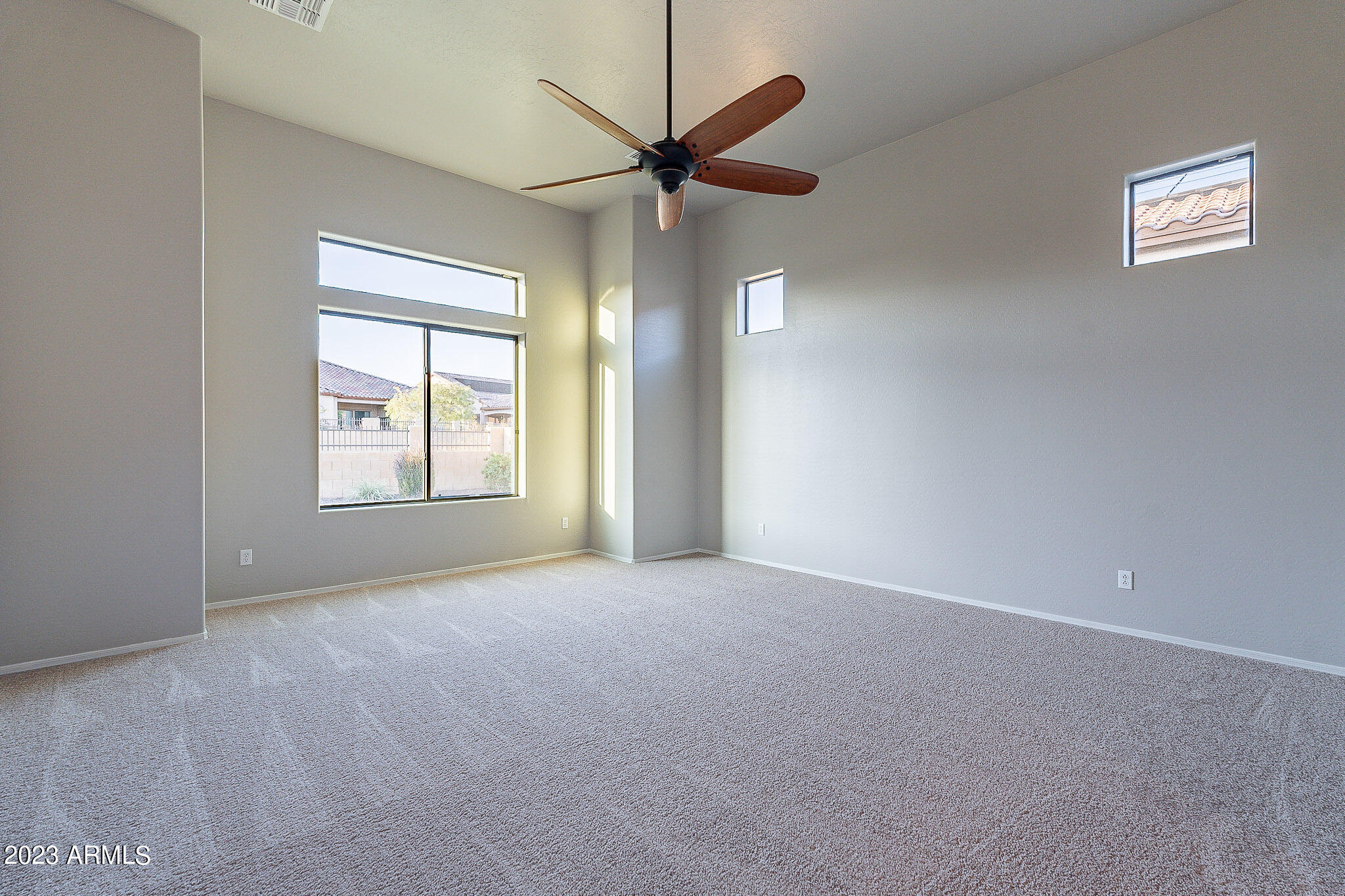 8518 E LOCKWOOD Street